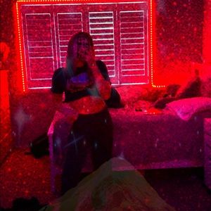 Meet your Posher, Alisa